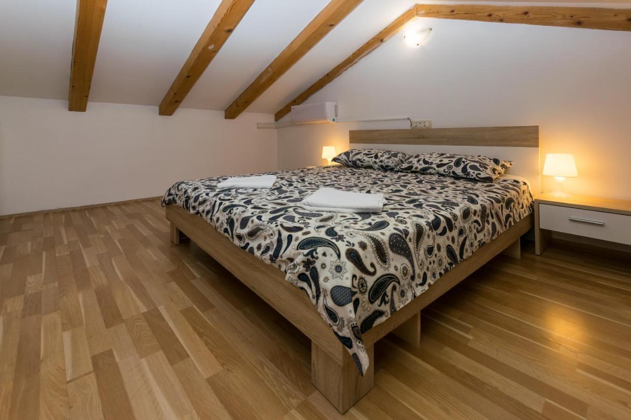 Holiday Home Olga With Pool &Pet Friendly PUY 외부 사진