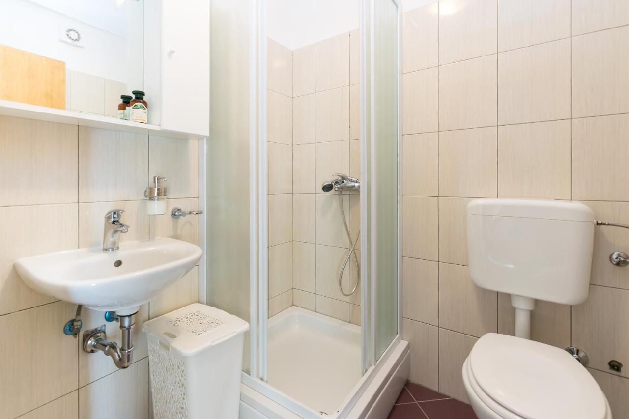 Holiday Home Olga With Pool &Pet Friendly PUY 외부 사진